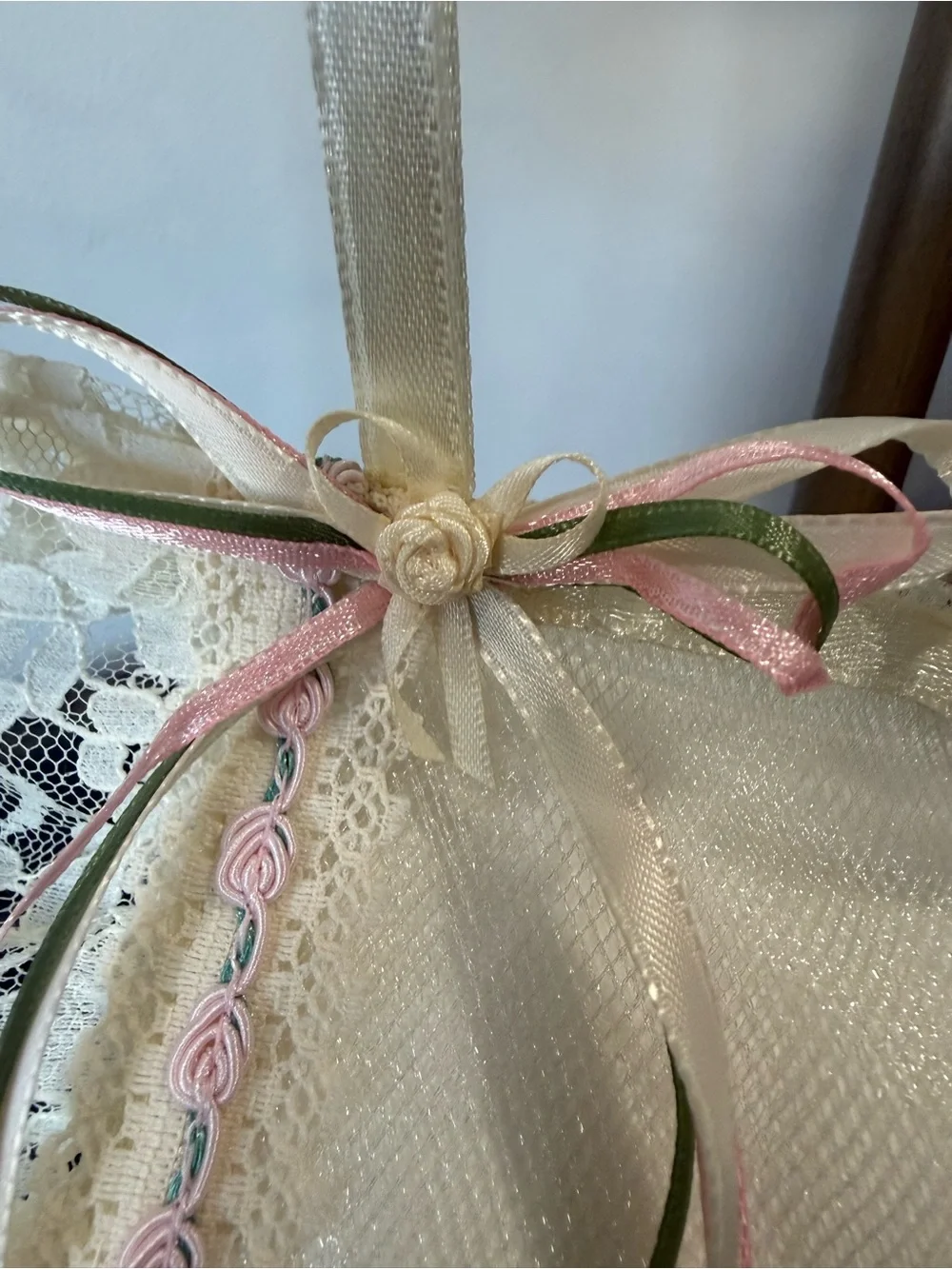 🌷 Hand Crafted Pink & Green Rose Hand Towel & Spare Toilet Paper Holder 🌷